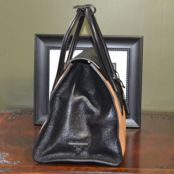 Prada Glacè Calf Large Twin Pocket Tote - Picture 3 of 15
